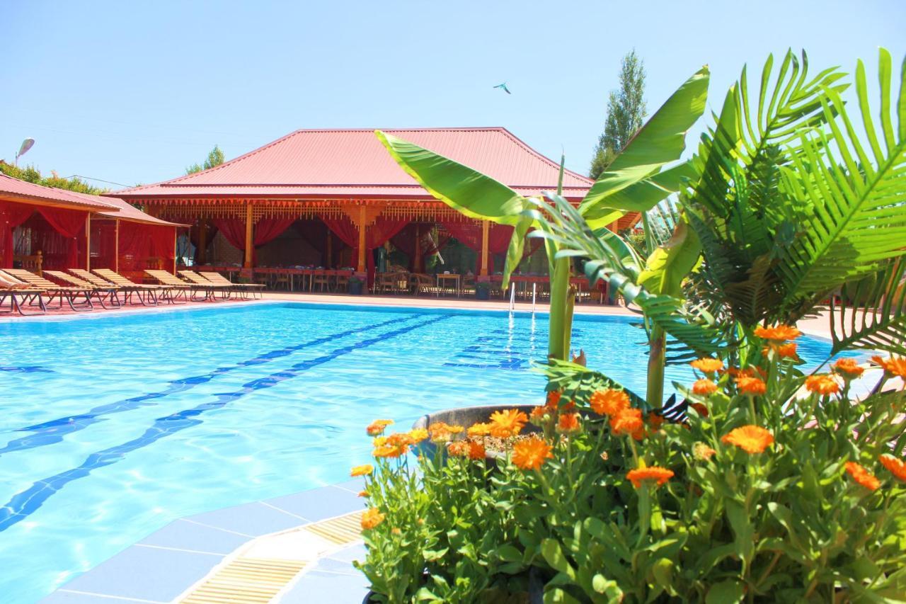 Hotel Grace Garden Kum Exterior photo